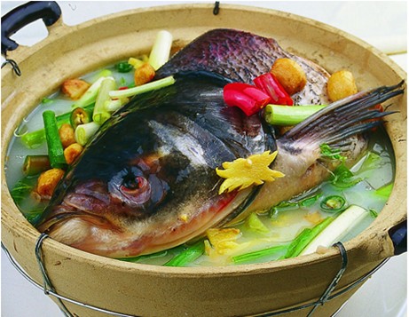 大理古城美食:砂锅鱼