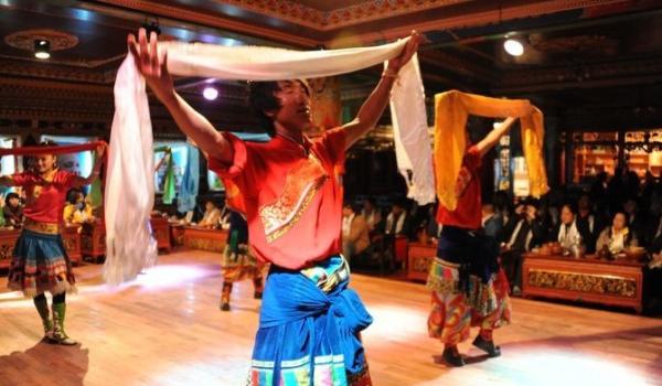 香格里拉藏民家访-途家网旅游指南