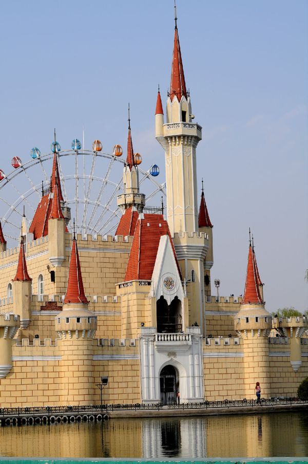 北京石景山游乐园图片-格林童话城堡