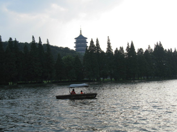 杭州西湖美景图片:断桥 杭州西湖景点之雷峰塔 西湖景点雷峰夕照,主要