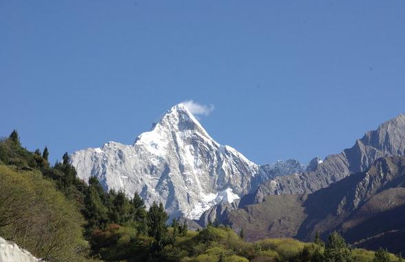 四姑娘山简介 四姑娘山介绍 四姑娘山图片