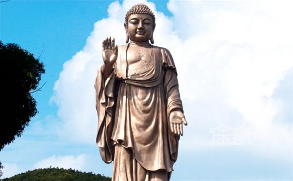于是就给此山起名小灵山,灵山大佛就坐落在这里,是无锡旅游指南 无锡