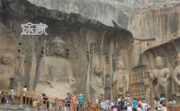旅游指南 洛阳旅游指南 正文 龙门石窟:龙门石窟的规模十分庞大,它