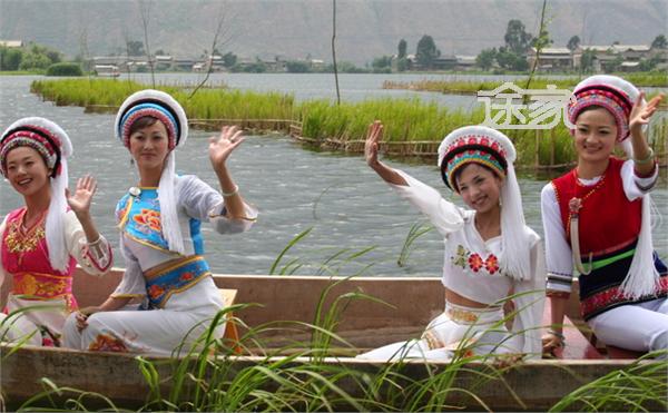 大理白族美女办公室v美女秘书美女图片