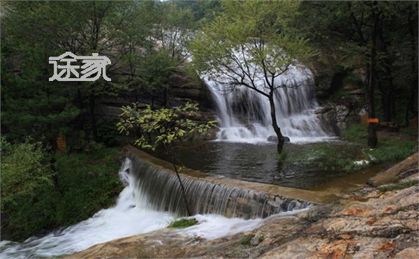 保定唐县旅游景点推荐:华峪山庄 华峪山庄被誉为