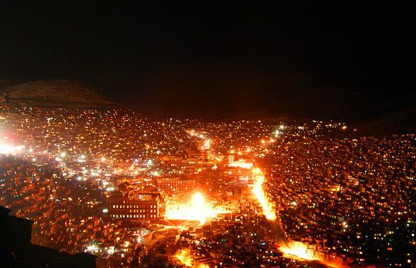 色达夜景