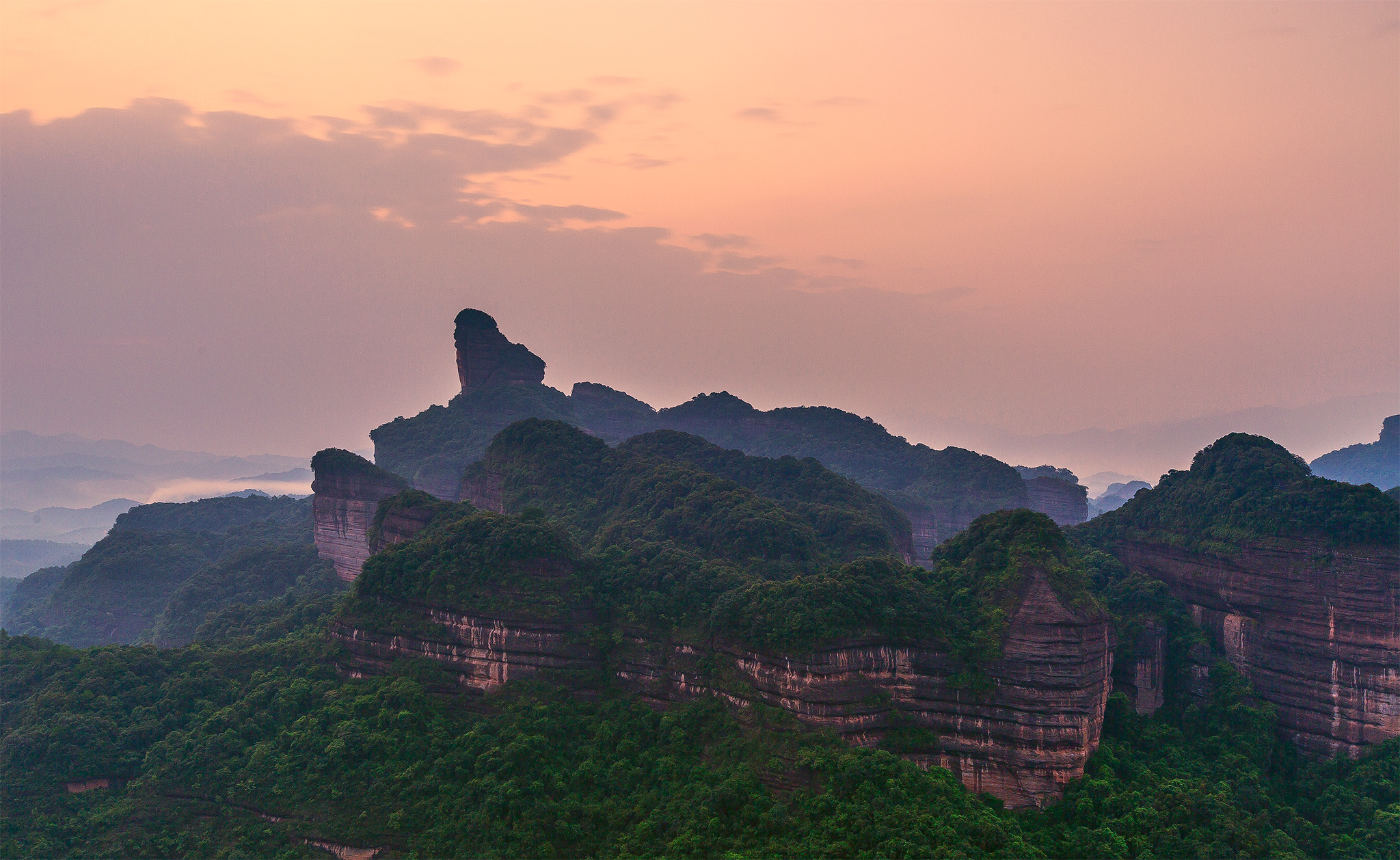 中国最美的七大丹霞地貌|画廊|中国国家地理网
